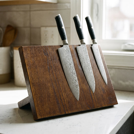 Magnetic Knife Block – Ash – Hochodo, in use