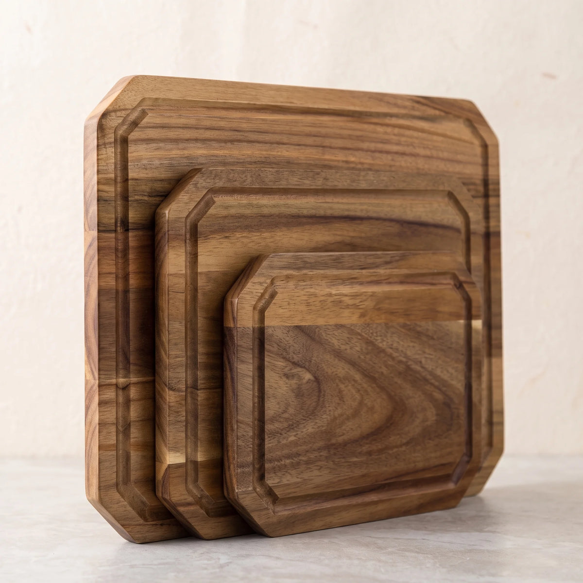 Acacia Cutting Board Set (3) – Hochodo, three-quarter view