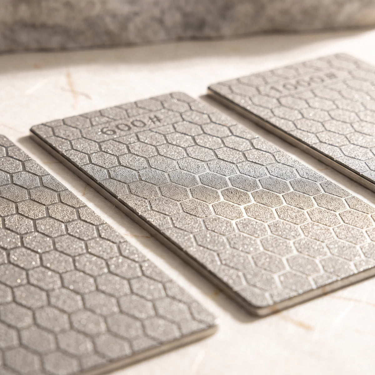 Diamond Sharpening Plates – Hochodo, blade and material detail