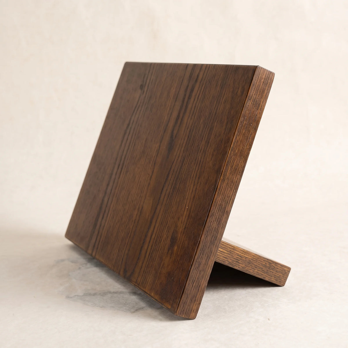 Magnetic Knife Block – Ash – Hochodo, three-quarter view